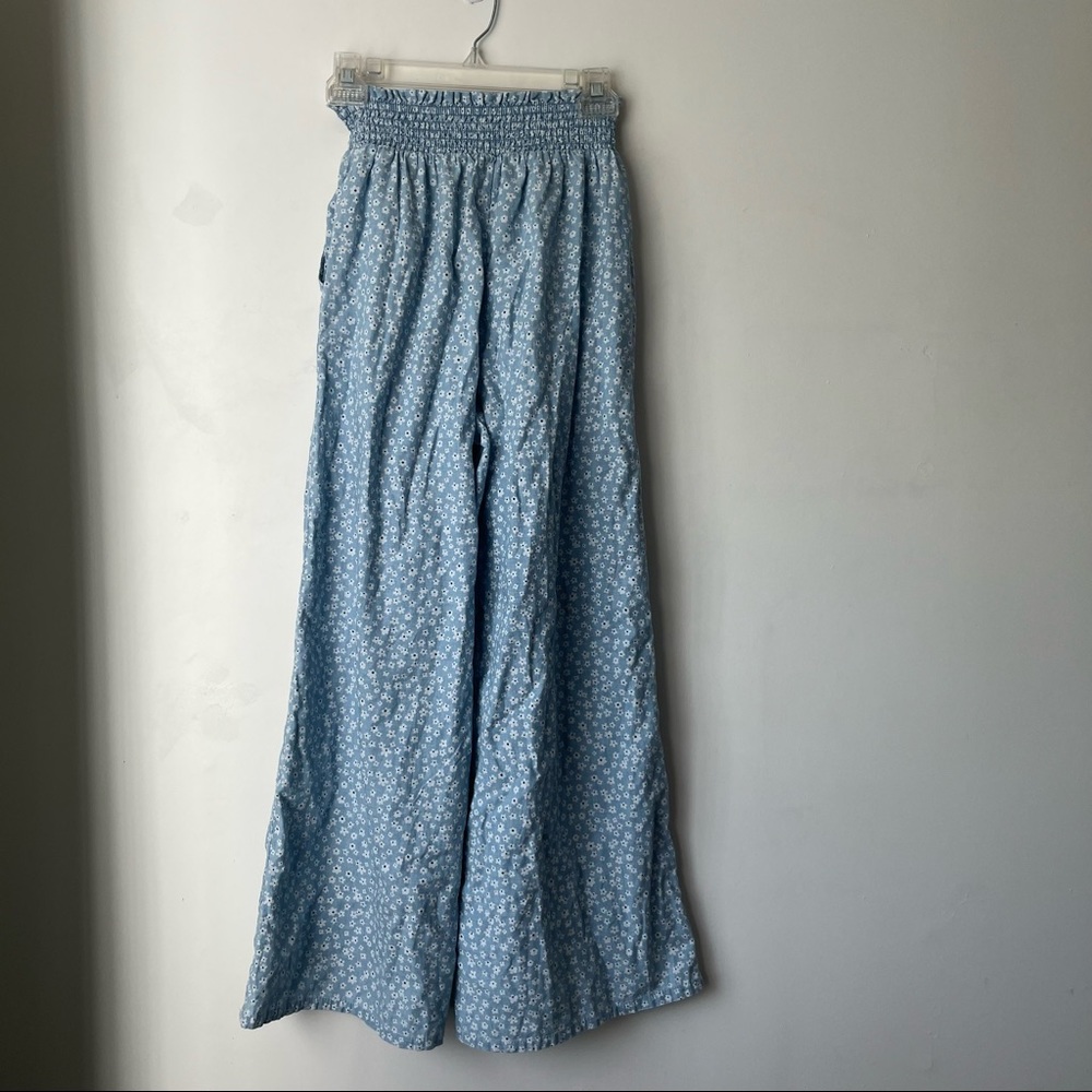 American Eagle Light Blue Floral Smocked Wide Leg Pant S NWT - Picture 7 of 9